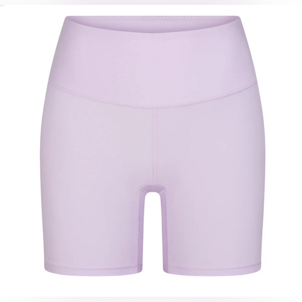 NWT SKIMS FITS EVERYBODY HIGH-WAISTED SHORT